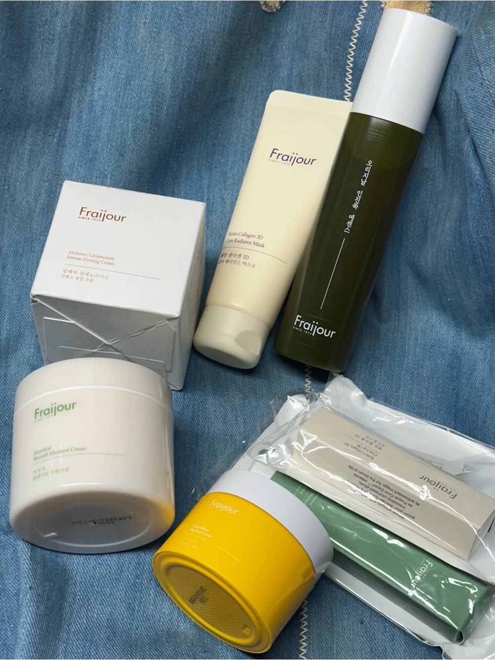 Fraijour 7 piece bundle set Kbeauty cream mask lip oil mist